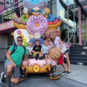 Meet your Posher, Leigh